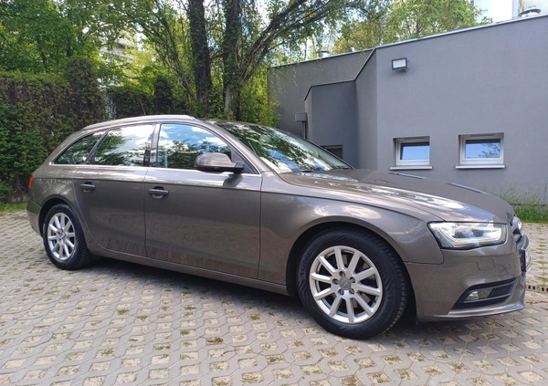 Audi A4 cena 37900 przebieg: 258000, rok produkcji 2014 z Suchowola małe 79